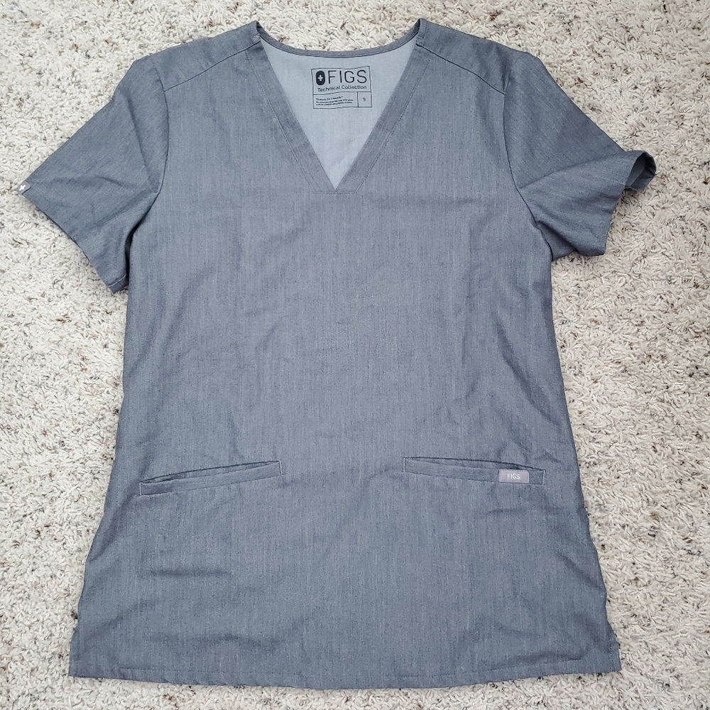 Figs Casma top